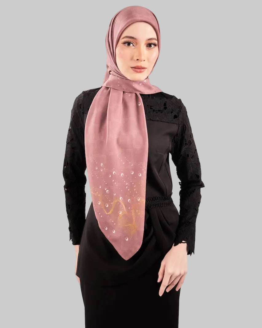 Dedikasi in Antique Rose