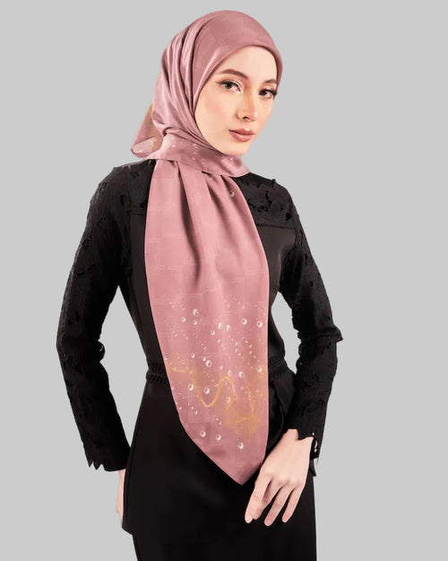 Dedikasi in Antique Rose