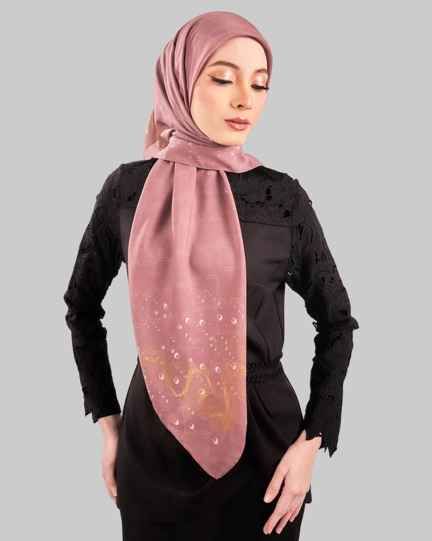 Dedikasi in Antique Rose