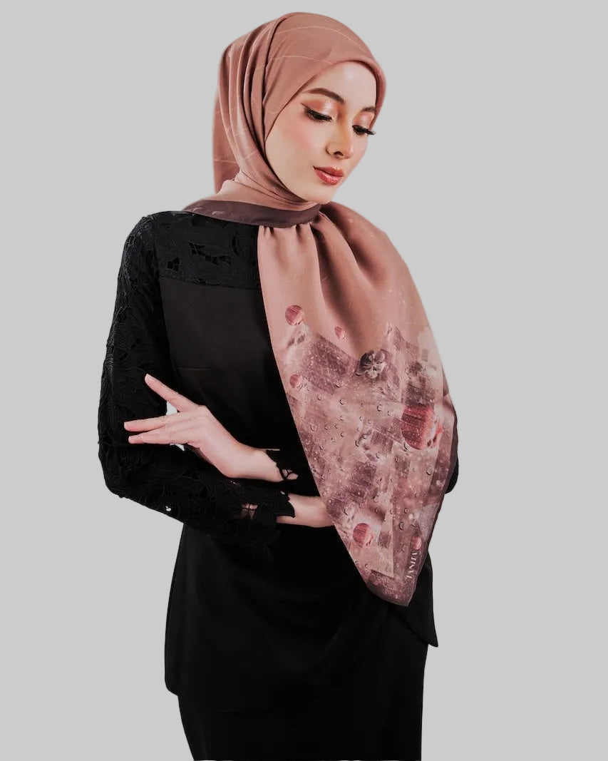 Dedikasi in Caramel Nude