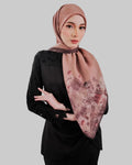 Dedikasi in Caramel Nude