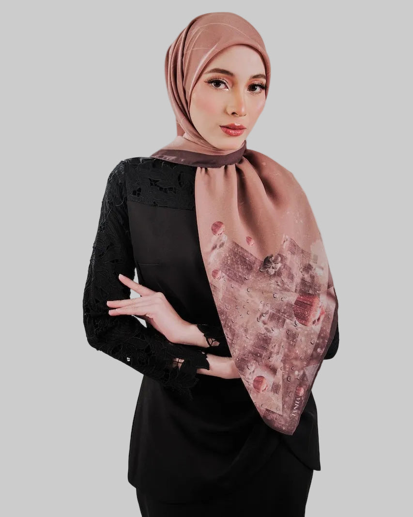 Dedikasi in Caramel Nude