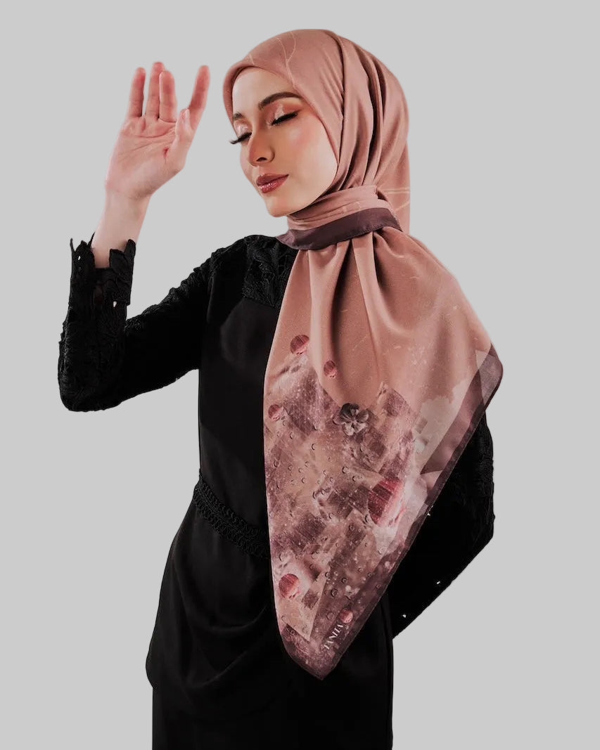 Dedikasi in Caramel Nude