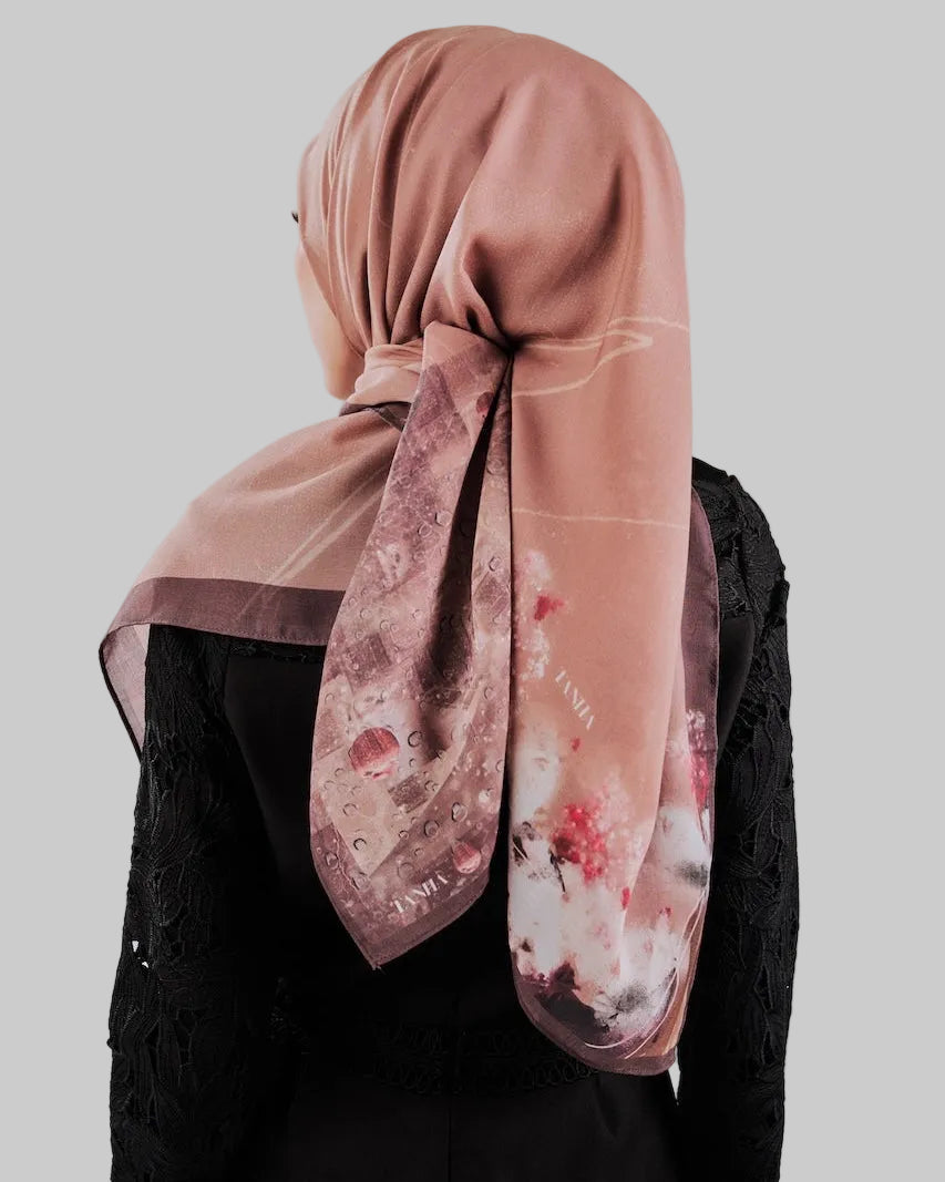 Dedikasi in Caramel Nude