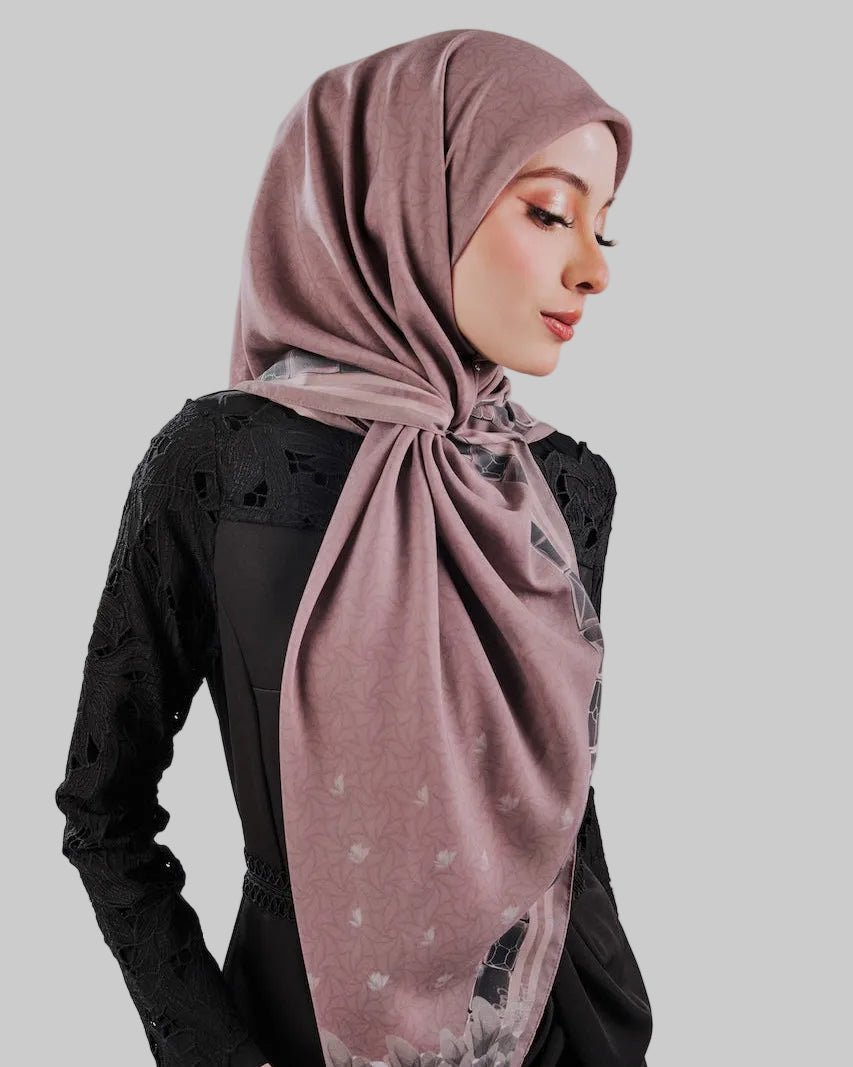 Karisma in Taupe
