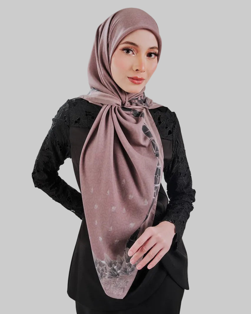 Karisma in Taupe