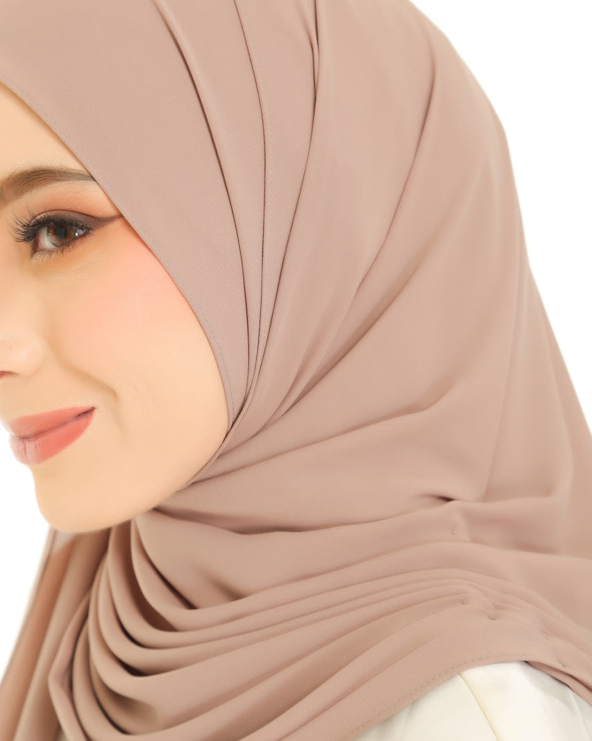 Classic Shawl in Latte